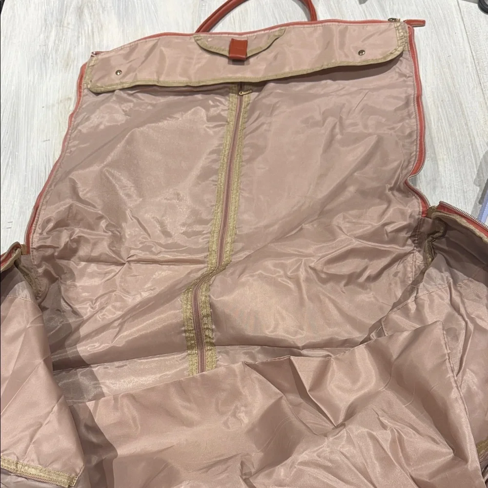 Elegant Retro Black and Tan Travel Duffle
